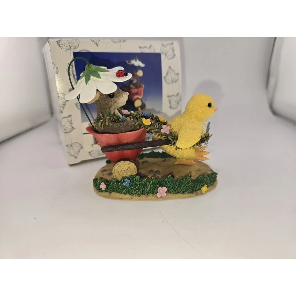 Charming Tails Fitz & Floyd ~ Peek-a-Boo Bouquet ~Mouse Flowers Ladybug Figurine